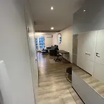 Lovely Flat With Great Location *